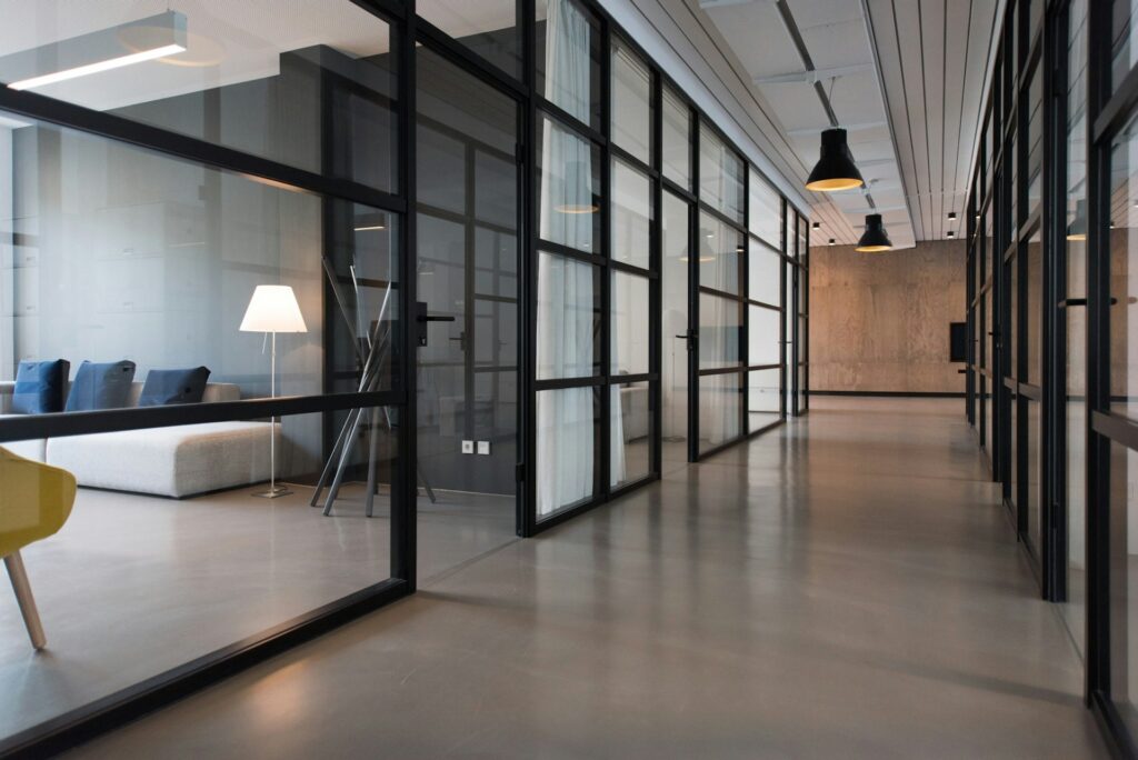 Commercial Real Estate: Trends, Opportunities, and Investment Tips 2025